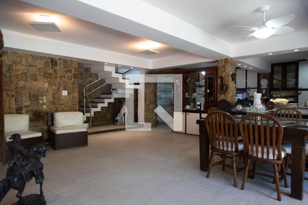 Sala 1 de casa à venda com 7 quartos, 1200m² em Recreio dos Bandeirantes, Rio de Janeiro