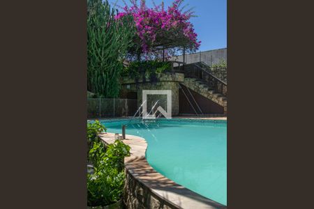 Casa à venda com 1200m², 7 quartos e 17 vagas Casa à venda com 1200m², 7 quartos e 17 vagasPiscina