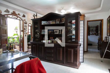 Casa à venda com 1200m², 7 quartos e 17 vagas Casa à venda com 1200m², 7 quartos e 17 vagasSala 3