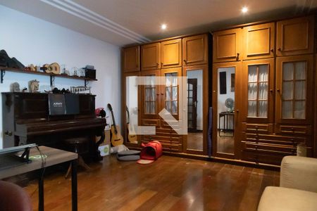 Casa à venda com 1200m², 7 quartos e 17 vagas Casa à venda com 1200m², 7 quartos e 17 vagasQuarto 3