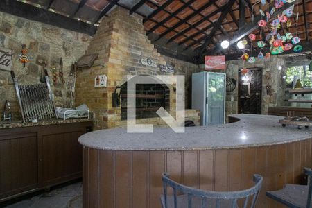 Casa à venda com 1200m², 7 quartos e 17 vagas Casa à venda com 1200m², 7 quartos e 17 vagasChurrasqueira