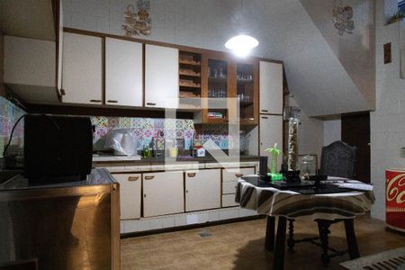 Casa à venda com 1200m², 7 quartos e 17 vagas Casa à venda com 1200m², 7 quartos e 17 vagasCozinha 3