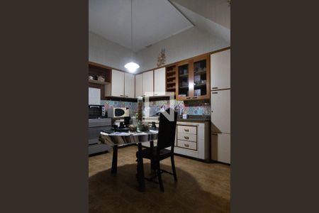 Casa à venda com 1200m², 7 quartos e 17 vagas Casa à venda com 1200m², 7 quartos e 17 vagasCozinha 3