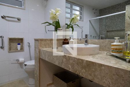 Casa à venda com 1200m², 7 quartos e 17 vagas Casa à venda com 1200m², 7 quartos e 17 vagasBanheiro social