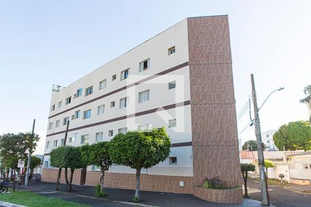 Apartamento para alugar com 96m², 3 quartos e 1 vaga Apartamento para alugar com 96m², 3 quartos e 1 vagaFachada