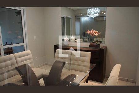 Sala de casa de condomínio à venda com 4 quartos, 179m² em Medeiros, Jundiaí