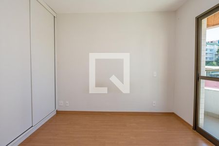 Apartamento à venda com 85m², 3 quartos e 2 vagasSuíte