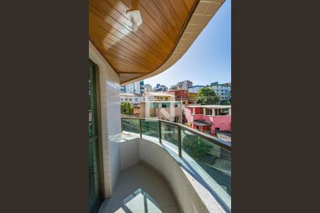 Apartamento à venda com 85m², 3 quartos e 2 vagasVaranda da Suíte