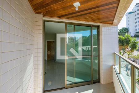 Apartamento à venda com 85m², 3 quartos e 2 vagasVaranda da Sala