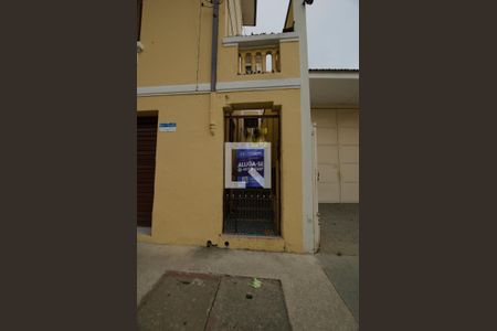 Casa para alugar com 75m², 2 quartos e sem vaga Casa para alugar com 75m², 2 quartos e sem vagaFachada