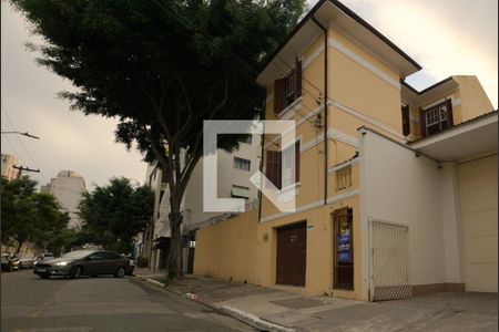 Casa para alugar com 75m², 2 quartos e sem vaga Casa para alugar com 75m², 2 quartos e sem vagaFachada