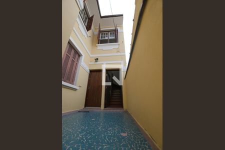 Casa para alugar com 75m², 2 quartos e sem vaga Casa para alugar com 75m², 2 quartos e sem vagaFachada