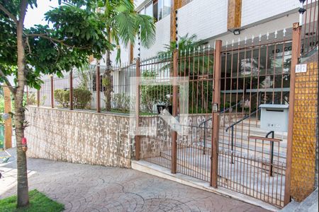 Apartamento à venda com 120m², 3 quartos e 2 vagasEntrada