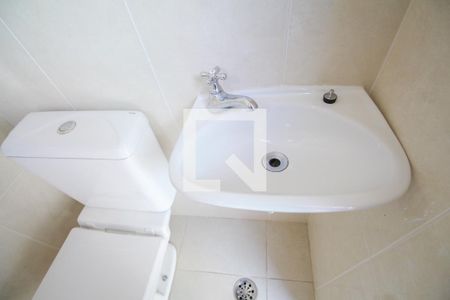 Casa à venda com 241m², 3 quartos e 5 vagasBanheiro Serviço