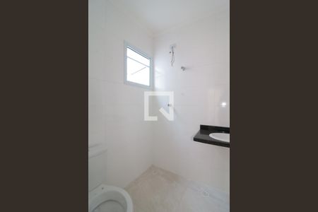 Casa para alugar com 70m², 2 quartos e 1 vagaBanheiro da Suite 2