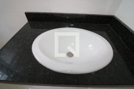 Casa para alugar com 70m², 2 quartos e 1 vagaBanheiro da Suite 2- pia