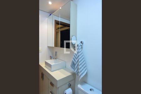 Apartamento à venda com 78m², 2 quartos e 2 vagasBanheiro da suite