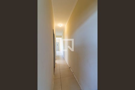 Corredor de apartamento para alugar com 2 quartos, 60m² em Marechal Hermes, Rio de Janeiro