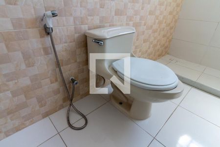 Apartamento para alugar com 60m², 2 quartos e sem vaga Apartamento para alugar com 60m², 2 quartos e sem vagaDetalhe do banheiro