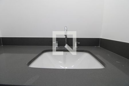 Apartamento à venda com 70m², 2 quartos e 1 vagaPia banheiro da suíte