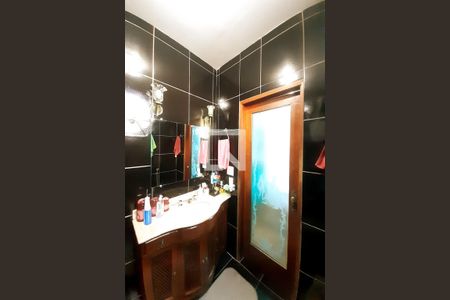 Casa de condomínio à venda com 96m², 3 quartos e 1 vagaBanheiro