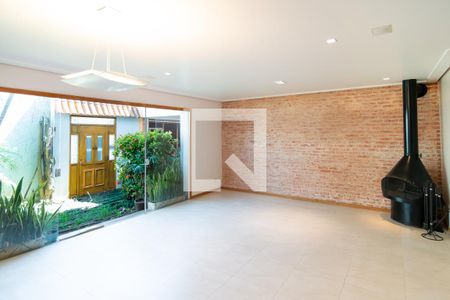 Sala de casa à venda com 4 quartos, 300m² em Vila Cordeiro, São Paulo