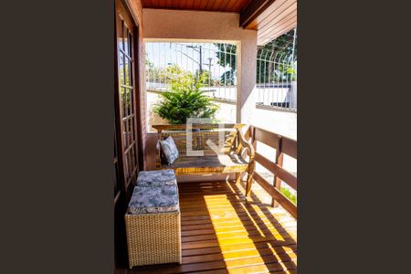 Casa à venda com 221m², 3 quartos e 5 vagas Casa à venda com 221m², 3 quartos e 5 vagasVaranda da Sala