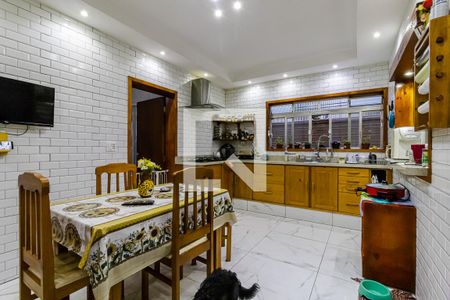 Casa à venda com 315m², 3 quartos e 2 vagasCozinha