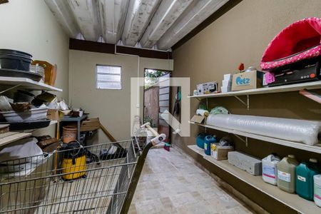 Casa à venda com 315m², 3 quartos e 2 vagasDepósito