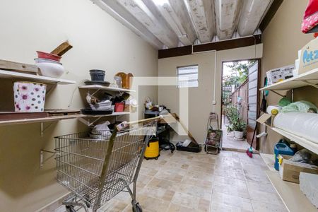 Casa à venda com 315m², 3 quartos e 2 vagasDepósito