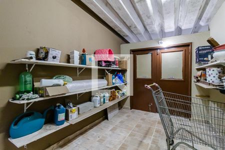 Casa à venda com 315m², 3 quartos e 2 vagasDepósito