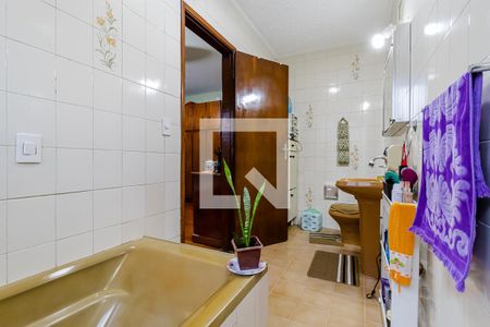 Casa à venda com 315m², 3 quartos e 2 vagasBanheiro da Suíte 1