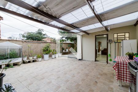 Casa à venda com 315m², 3 quartos e 2 vagasQuintal