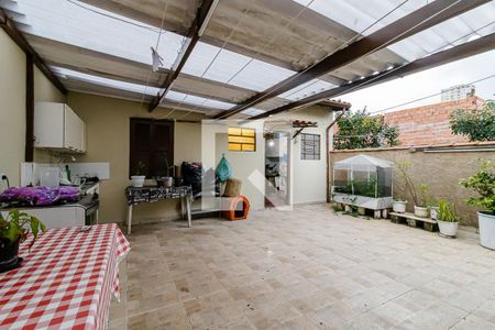 Casa à venda com 315m², 3 quartos e 2 vagasQuintal