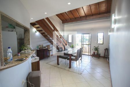 Sala de casa para alugar com 3 quartos, 800m² em Pechincha, Rio de Janeiro