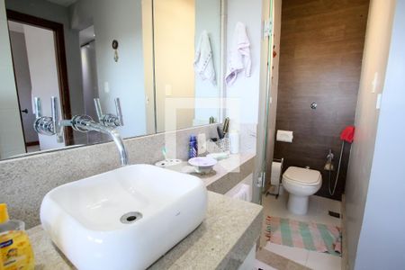 Casa para alugar com 800m², 3 quartos e 1 vaga Casa para alugar com 800m², 3 quartos e 1 vagaBanheiro da Suíte 1