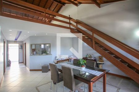 Sala de casa para alugar com 3 quartos, 800m² em Pechincha, Rio de Janeiro