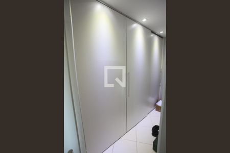 Casa para alugar com 800m², 3 quartos e 1 vaga Casa para alugar com 800m², 3 quartos e 1 vagaCloset da suíte 1