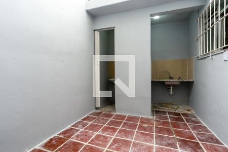 Casa para alugar com 75m², 2 quartos e 1 vaga Casa para alugar com 75m², 2 quartos e 1 vagaQuintal
