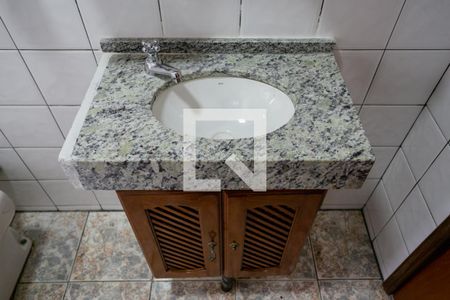 Casa para alugar com 75m², 2 quartos e 1 vaga Casa para alugar com 75m², 2 quartos e 1 vagaBanheiro