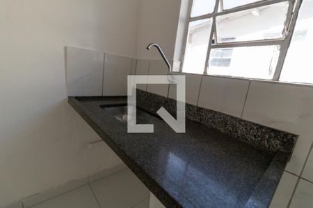 Cozinha de casa para alugar com 1 quarto, 35m² em Jardim Pinheiros, São Paulo