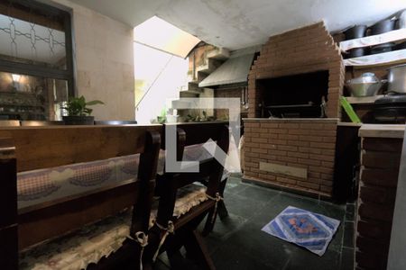 Casa à venda com 190m², 4 quartos e 3 vagas Casa à venda com 190m², 4 quartos e 3 vagasChurrasqueira