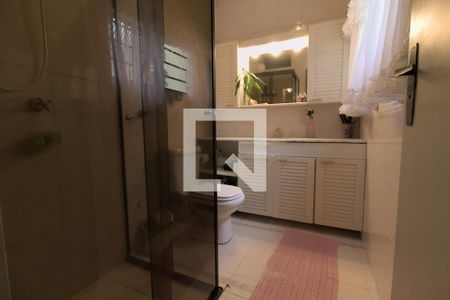 Casa à venda com 190m², 4 quartos e 3 vagas Casa à venda com 190m², 4 quartos e 3 vagasBanheiro da Suíte 2