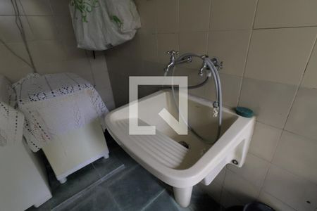 Casa à venda com 190m², 4 quartos e 3 vagas Casa à venda com 190m², 4 quartos e 3 vagasÁrea de Serviço