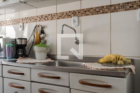 Apartamento à venda com 74m², 2 quartos e sem vaga Apartamento à venda com 74m², 2 quartos e sem vagaCozinha e Área de Serviço