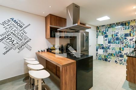 Apartamento para alugar com 177m², 3 quartos e 3 vagas Apartamento para alugar com 177m², 3 quartos e 3 vagasCozinha