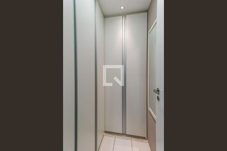 Apartamento para alugar com 177m², 3 quartos e 3 vagas Apartamento para alugar com 177m², 3 quartos e 3 vagasÁrea de Serviço - Dispensa