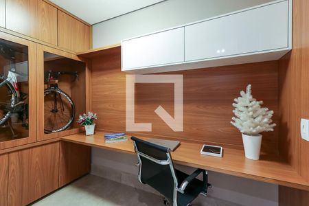 Apartamento para alugar com 177m², 3 quartos e 3 vagas Apartamento para alugar com 177m², 3 quartos e 3 vagasEscritório