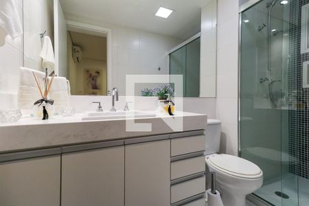 Apartamento para alugar com 177m², 3 quartos e 3 vagas Apartamento para alugar com 177m², 3 quartos e 3 vagasBanheiro Suíte 2