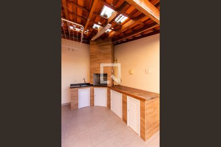 Casa para alugar com 82m², 3 quartos e 2 vagasChurrasqueira